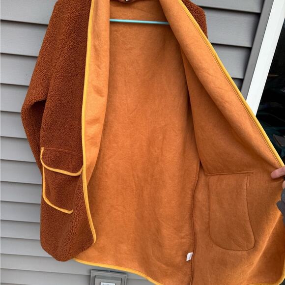 Davi & Dani size M Leading The Way Front Pocket Teddy Jacket - Camel Shacket - Picture 8 of 13